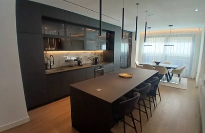 Alquiler de un lujoso y espacioso apartamento de 4 habitaciones, 170 m², Vračar, Belgrado, Serbia